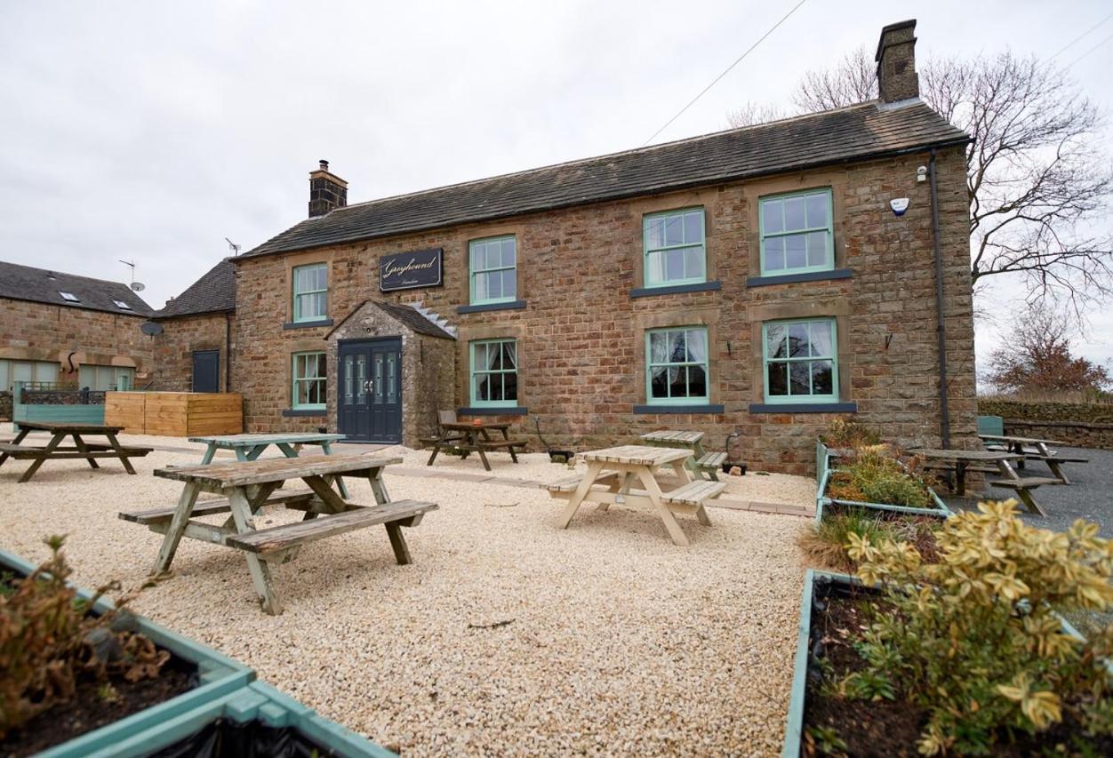 Peak District, The Greyhound Inn, Warslow Circa 1750 المظهر الخارجي الصورة